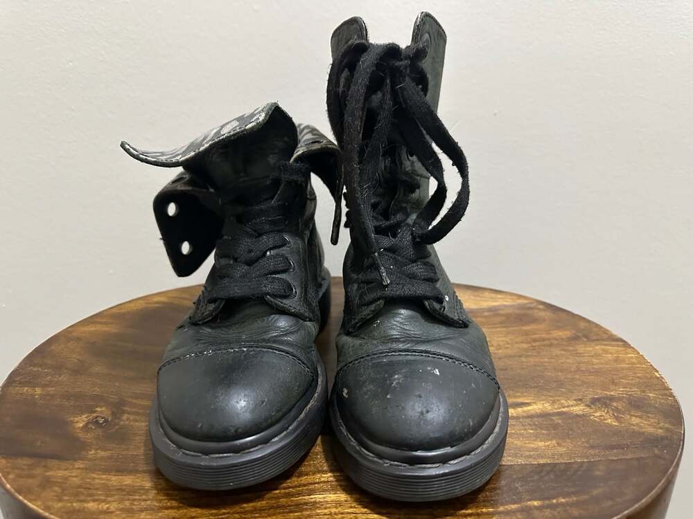 Dr. Martens Aimilita Black Leather Leopard Print Fold Down Boots‎ size 37